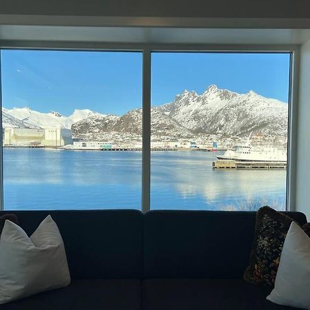 Sentrumsnaer Leilighet Med Utsikt Svolvær Kültér fotó